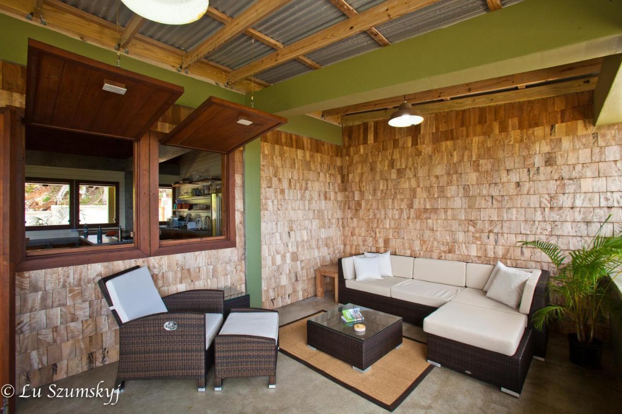 Pagua Bay House - Oceanfront Cabana'S Marigot Exterior photo